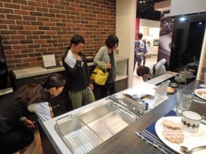 OLYMPUS DIGITAL CAMERA